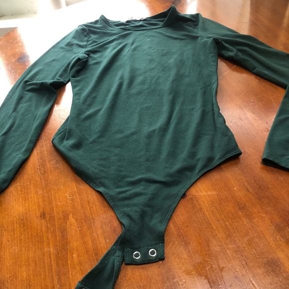 Blue notes size small green bodysuit- long sleeves, worn a few times - Picture 1 of 4